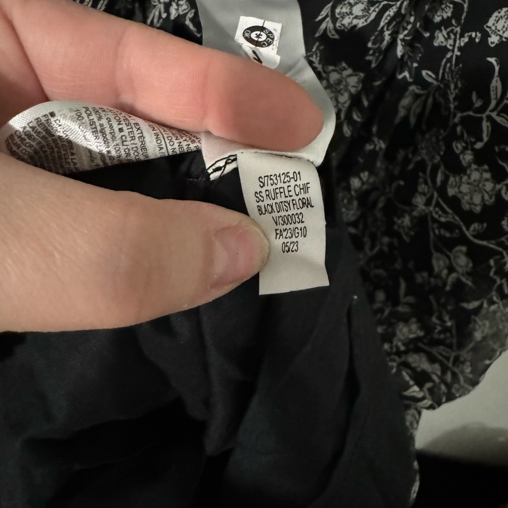 Old Navy - Black Ditsy Floral Ruffle Dress - Picture 3 of 10